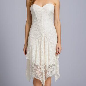 1990s Diamonds Run Womens Romantic white Lace uneven layered hem dress VTG 9/10